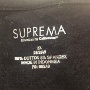 Supreme by Catherine’s black flowy tank top blouse